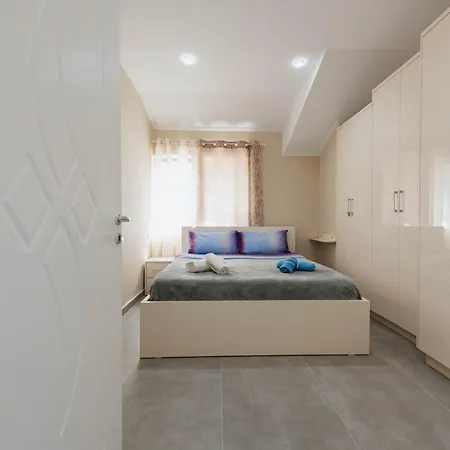 Koman_lakeview_apartments Апартаменты *